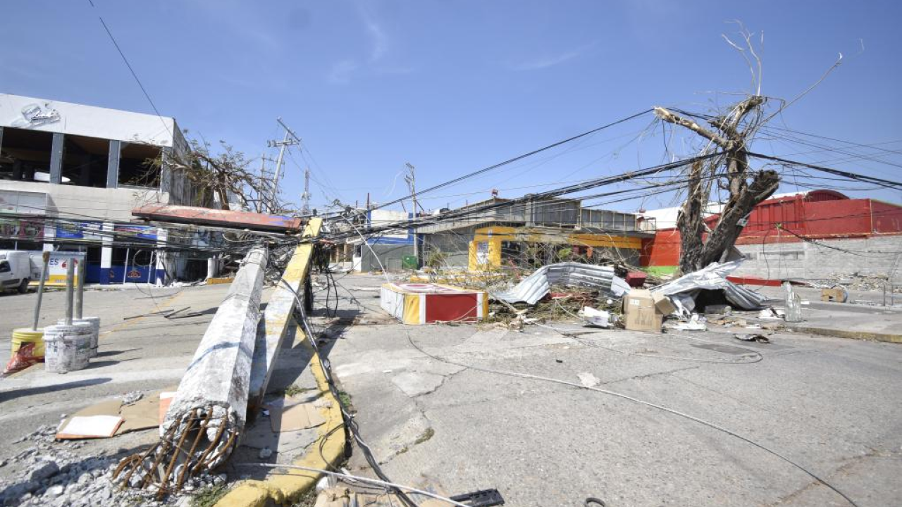 México: 65% de las concesionarias de autos de Guerrero destruidas por Huracán Otis y vandalismo
