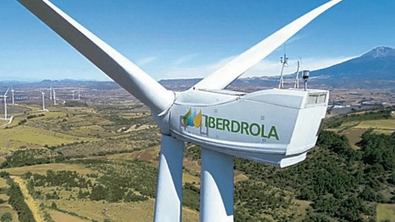 Generador eólico Iberdrola foto El Economista