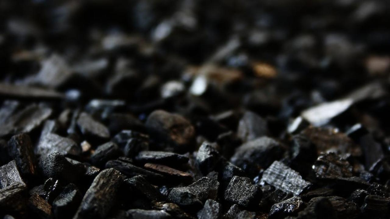 Carbón. Foto: Pexels.