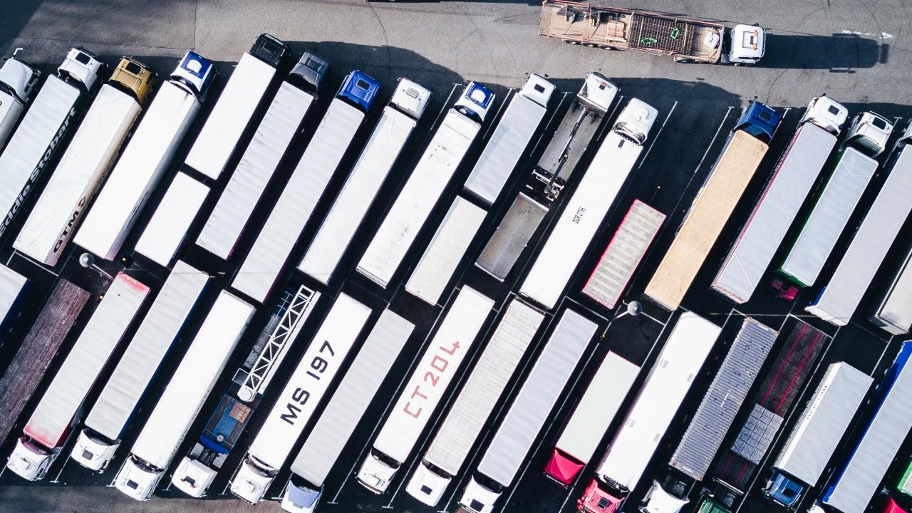 estacionamiento de camiones