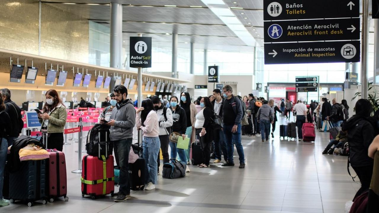 Aeropuerto El Dorado en Colombia, foto Xinhua