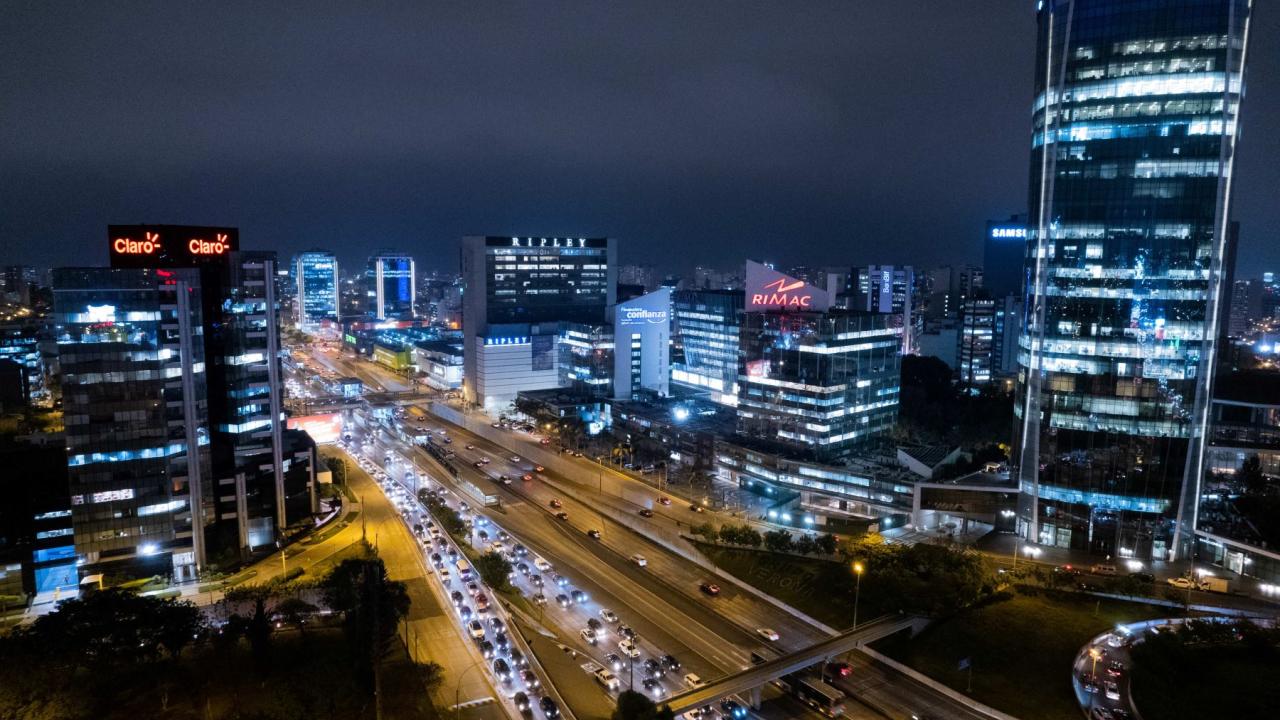 Lima de noche, foto Agencia Andina