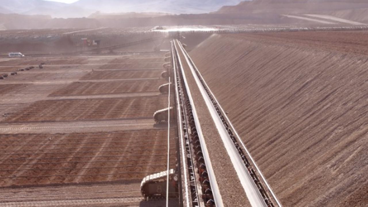 foto Codelco faena rajo abierto