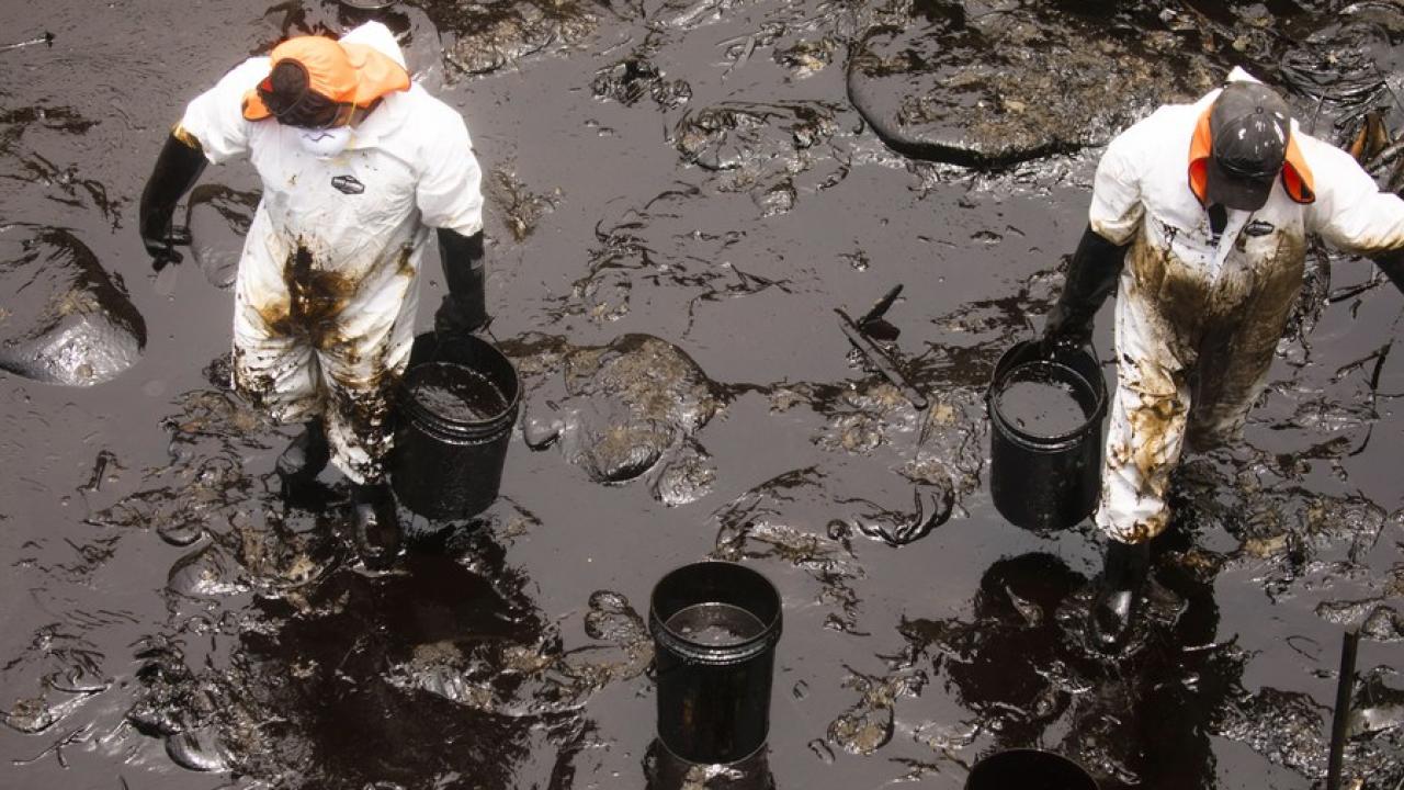 Derrame Petróleo. Foto: Xinhua.