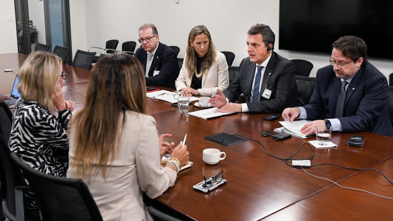 Sergio Massa en reunión con el BM