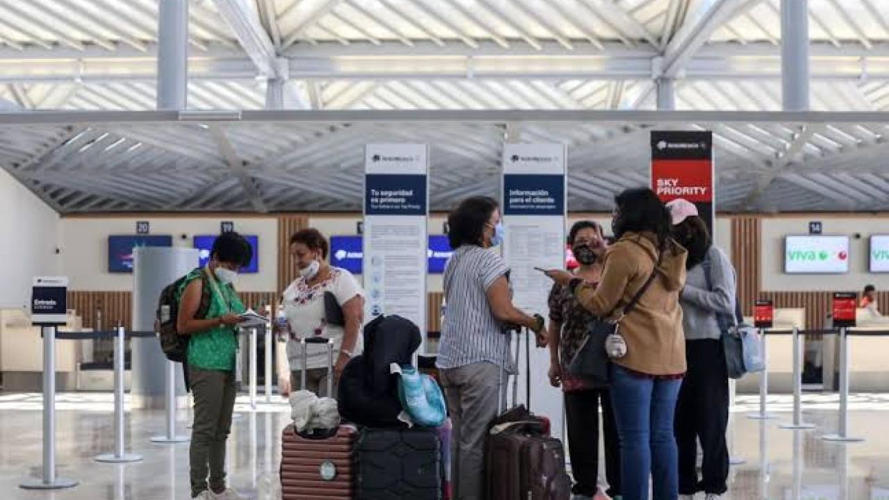 Aeropuerto México vía Xinhua.