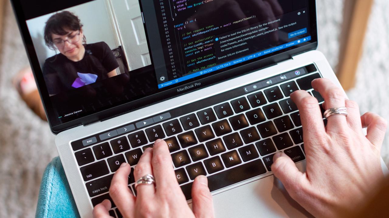 Mujeres en la tecnología. Foto: Pexels.
