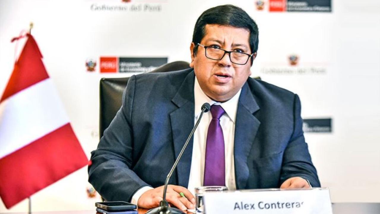 Alex Contreras, Ministro de Economía, Perú. Foto: El Peruano.
