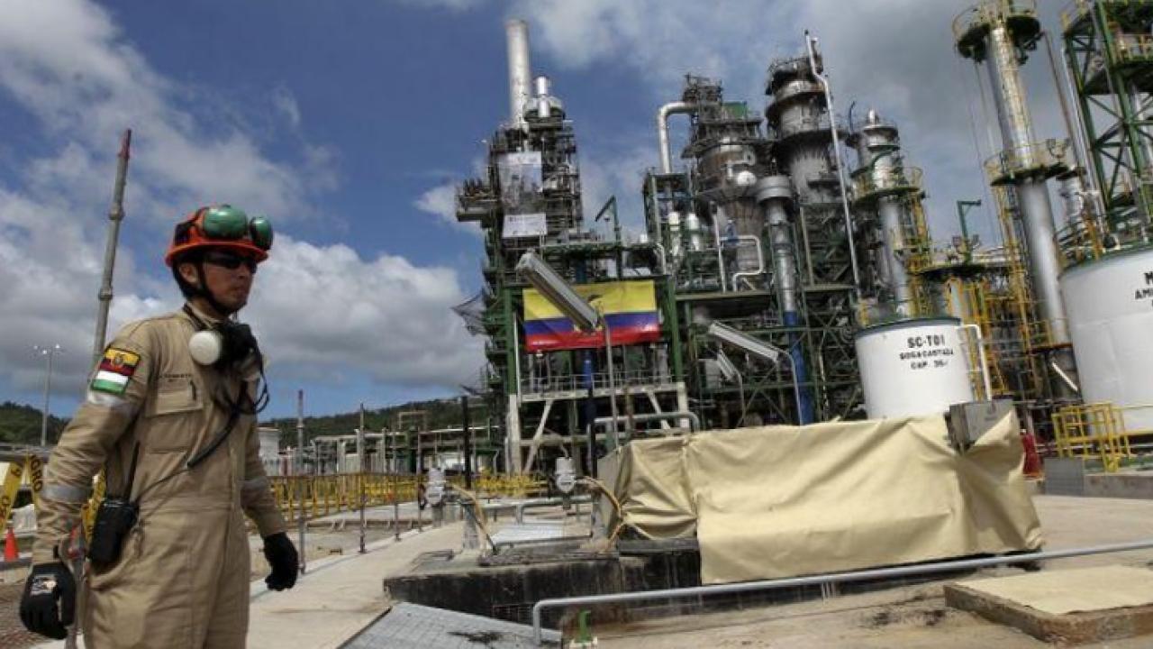 Reuters refinería Esmeralda en Ecuador