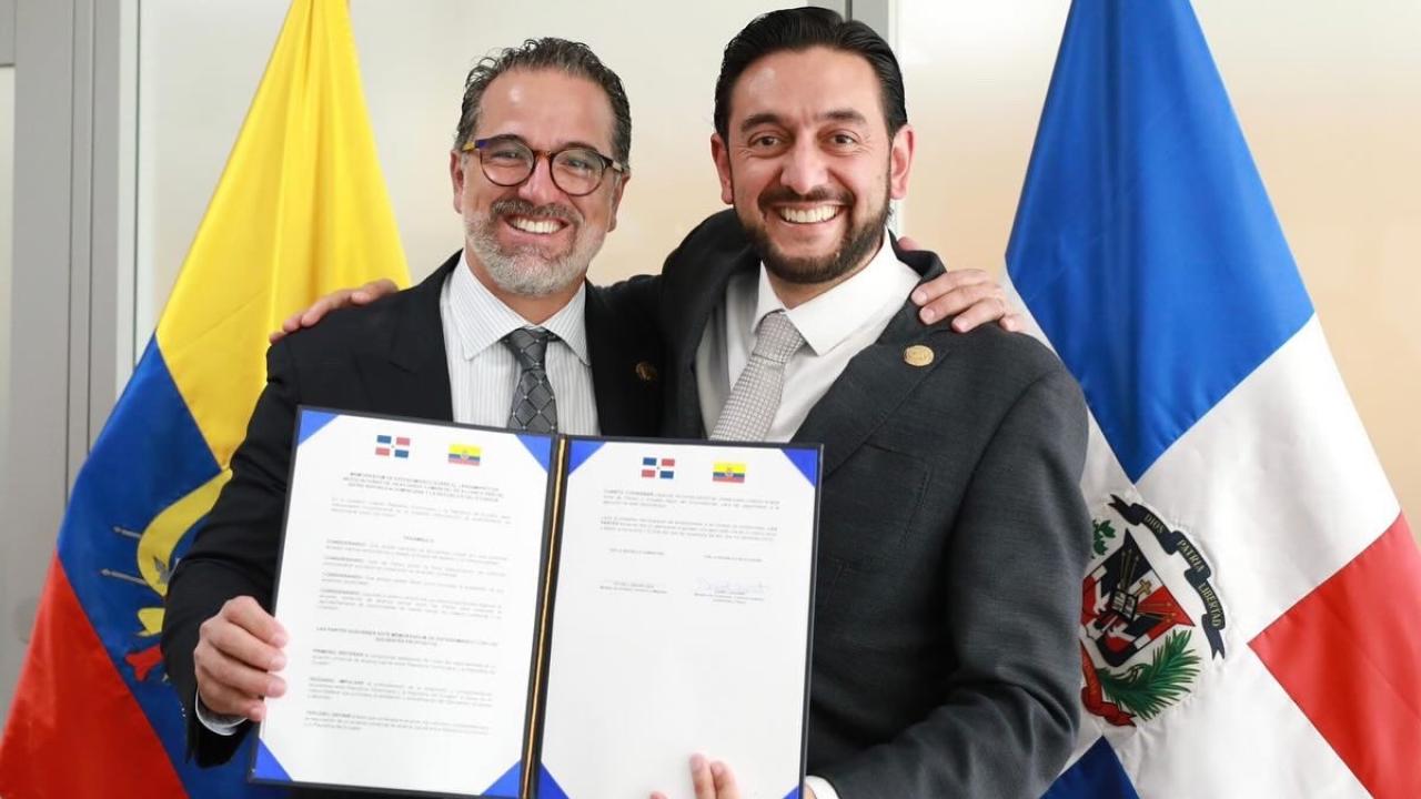 Manrique vía X.
