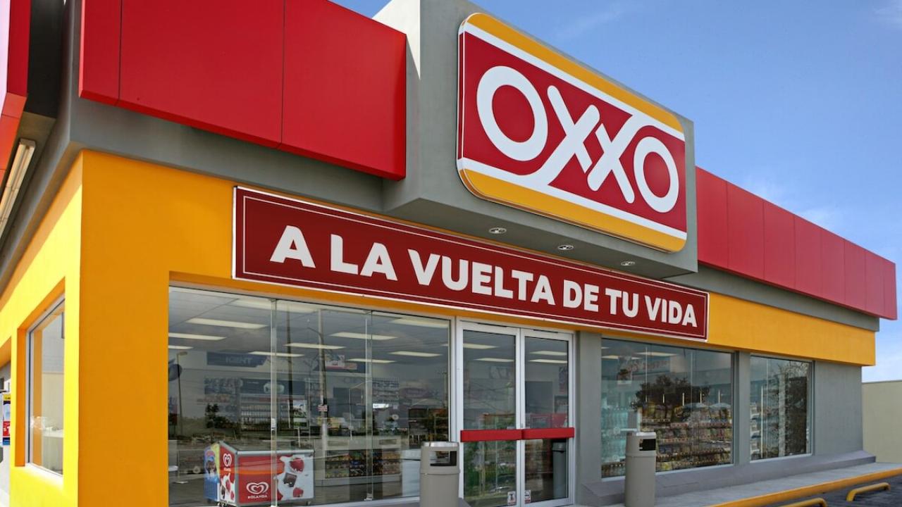 Oxxo vía página web. 