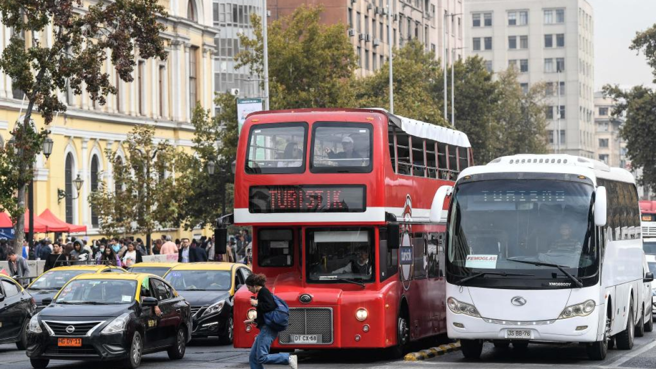 Vehículos Chile. Foto: XInhua. 