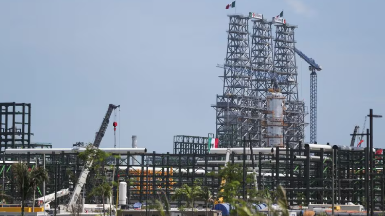 Refinería Olmeca. Foto: Reuters. 