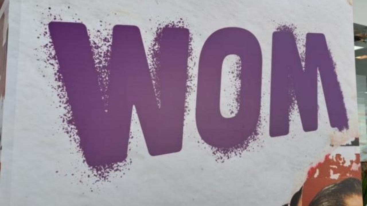 Wom.