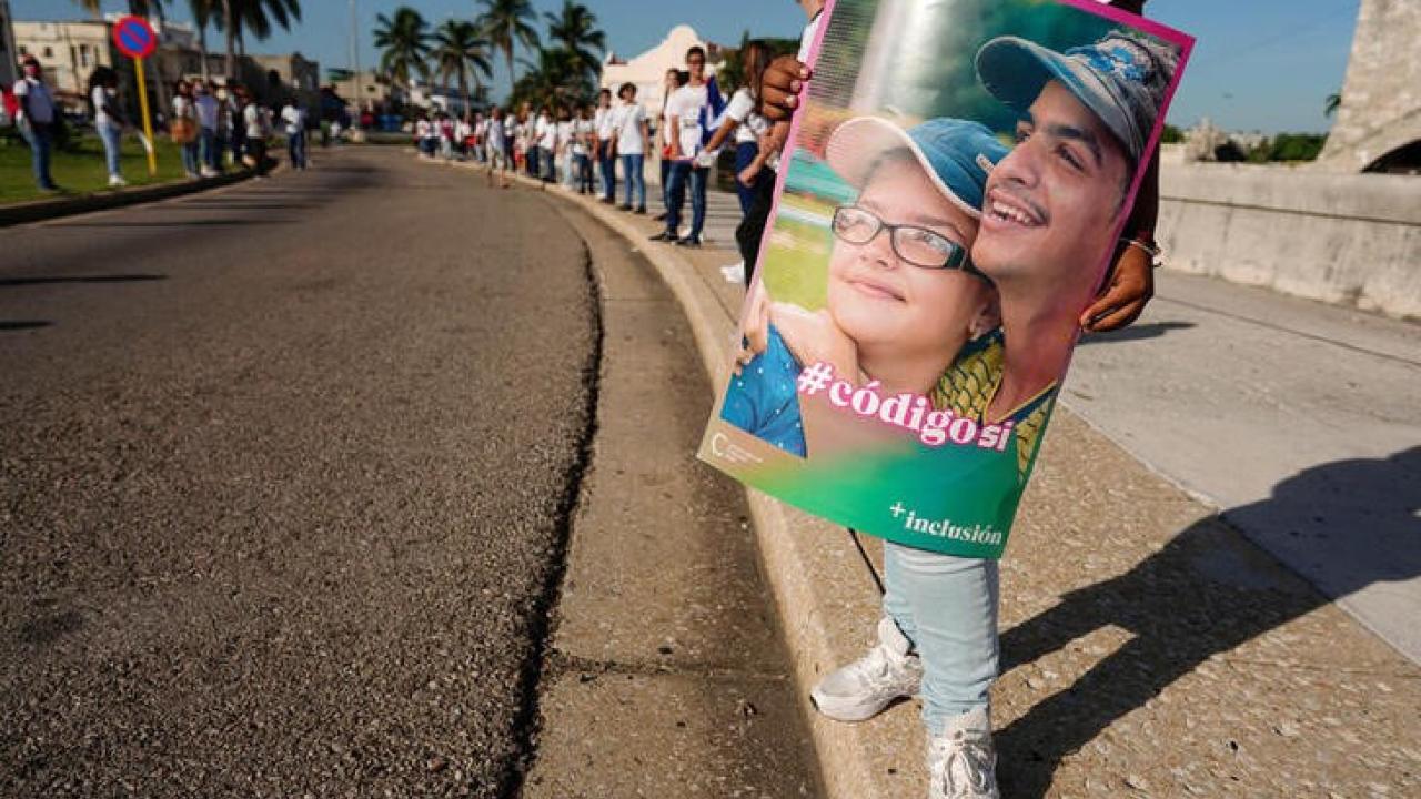 Cuba da la bienvenida a derechos homosexuales mientras se afianza progresista Código de Familia