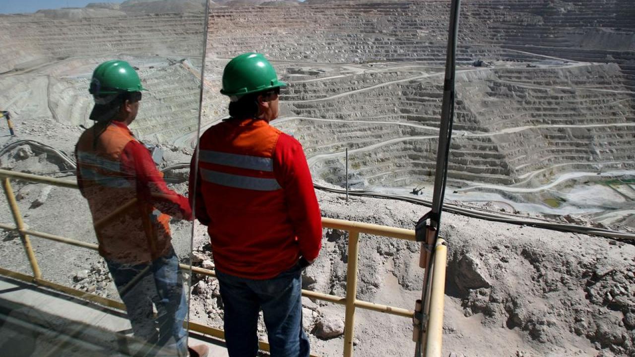 Trabajadores de mina chilena Escondida paralizarán labores por demandas de seguridad
