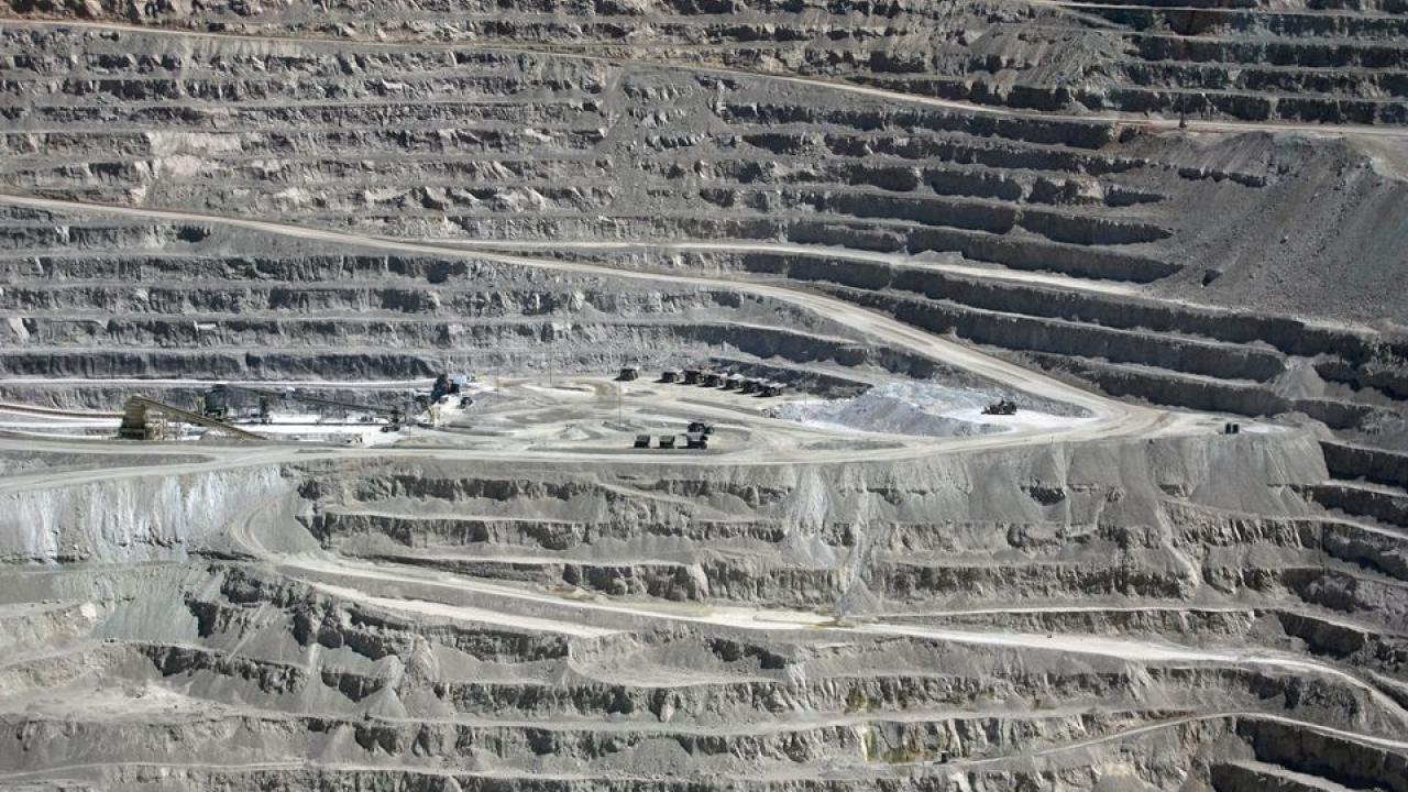 Trabajadores de mina chilena Escondida aceptan oferta de BHP y no harán huelga