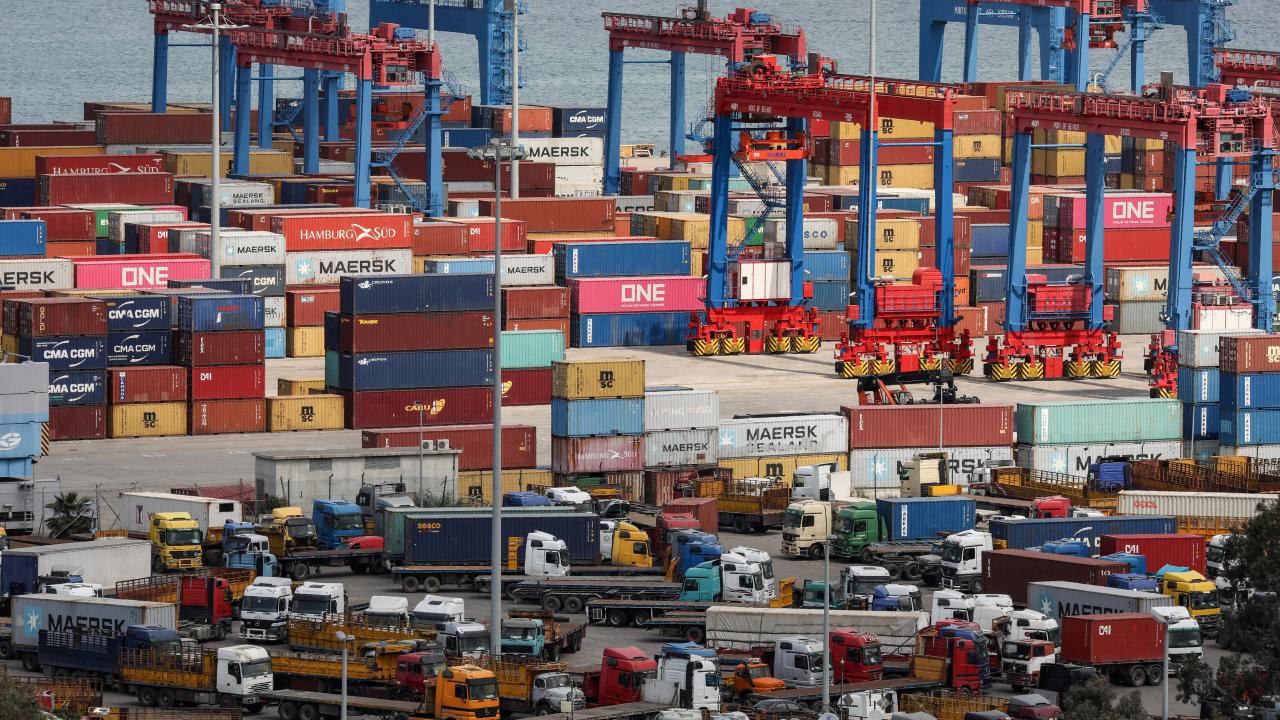 El crecimiento del transporte marítimo mundial peligra por la crisis económica