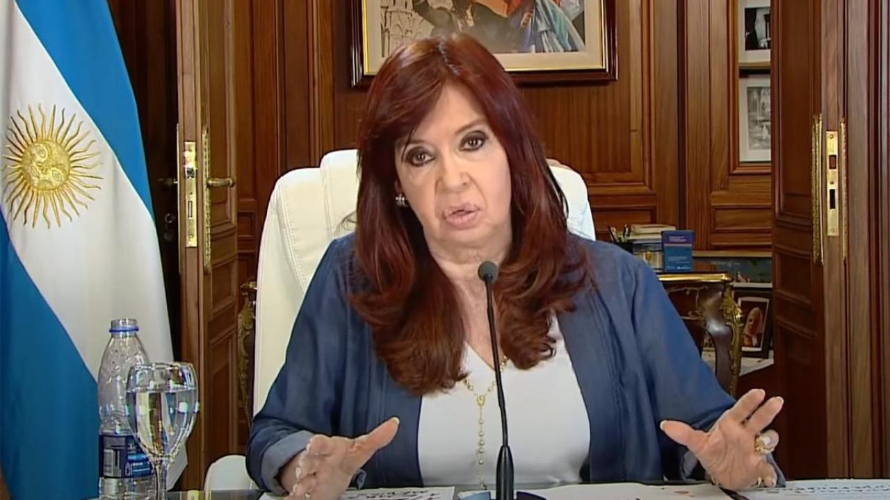 Cristina dijo que no será "candidata a nada" en 2023 y que la condenó la "mafia judicial" Cristina dijo que no será "candidata a nada" en 2023 y que la condenó la "mafia judicial"