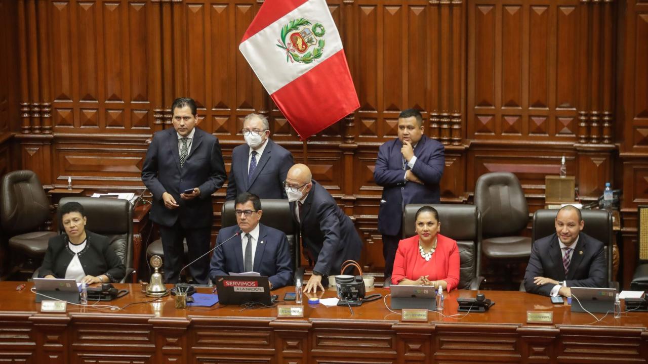 Congreso peruano destituye al presidente Pedro Castillo