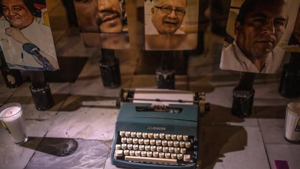 Casi la mitad de los periodistas muertos en 2022 fueron asesinados en América Latina