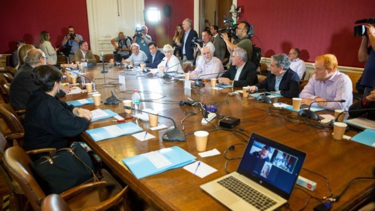 Comisión del Senado chileno aprueba en general reforma que habilita nuevo proceso constituyente Comisión del Senado chileno aprueba en general reforma que habilita nuevo proceso constituyente