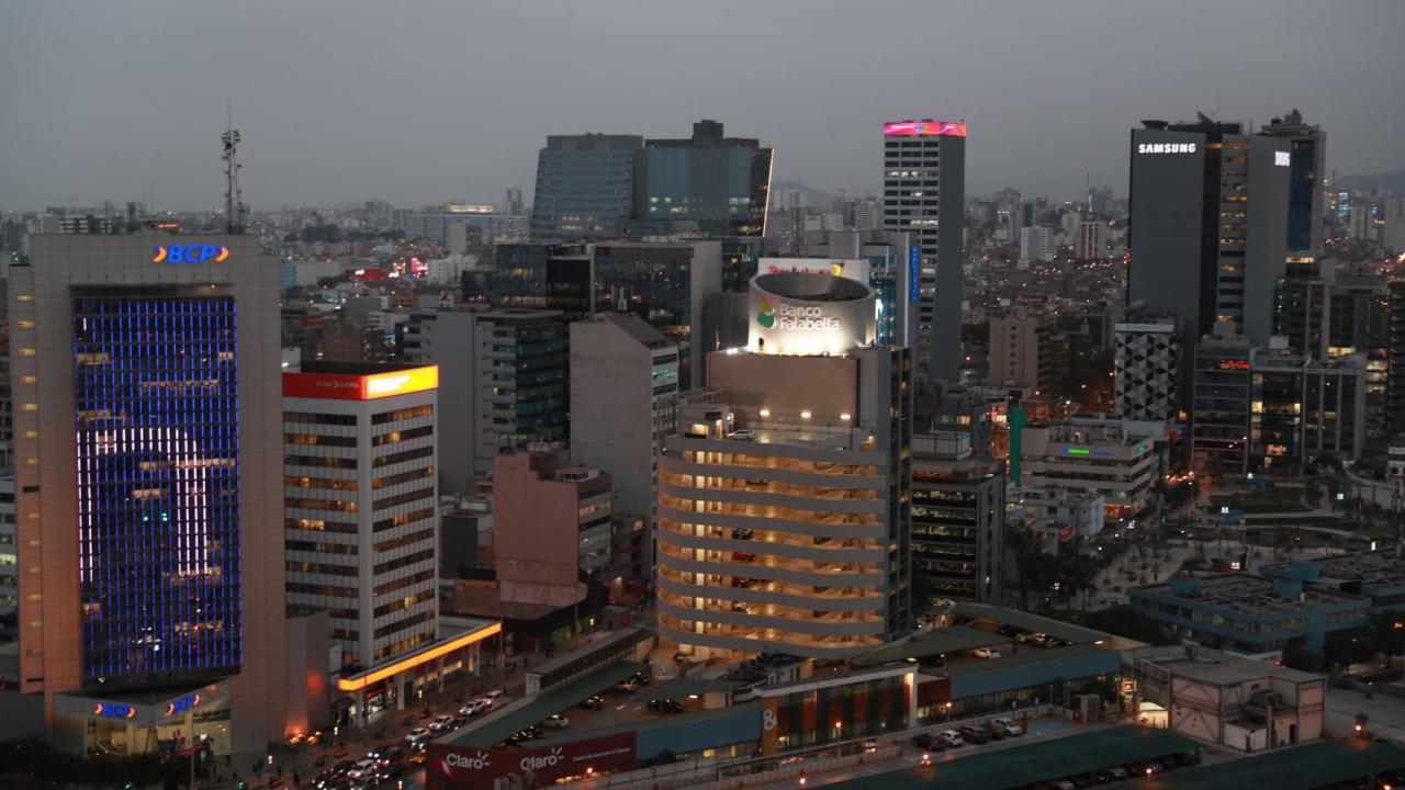 Perú aprueba normas para fortalecer solvencia de entidades financieras