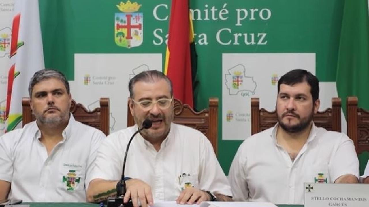 Oposición de Bolivia convoca un paro de 24 horas para exigir la liberación del gobernador de Santa Cruz Oposición de Bolivia convoca un paro de 24 horas para exigir la liberación del gobernador de Santa Cruz