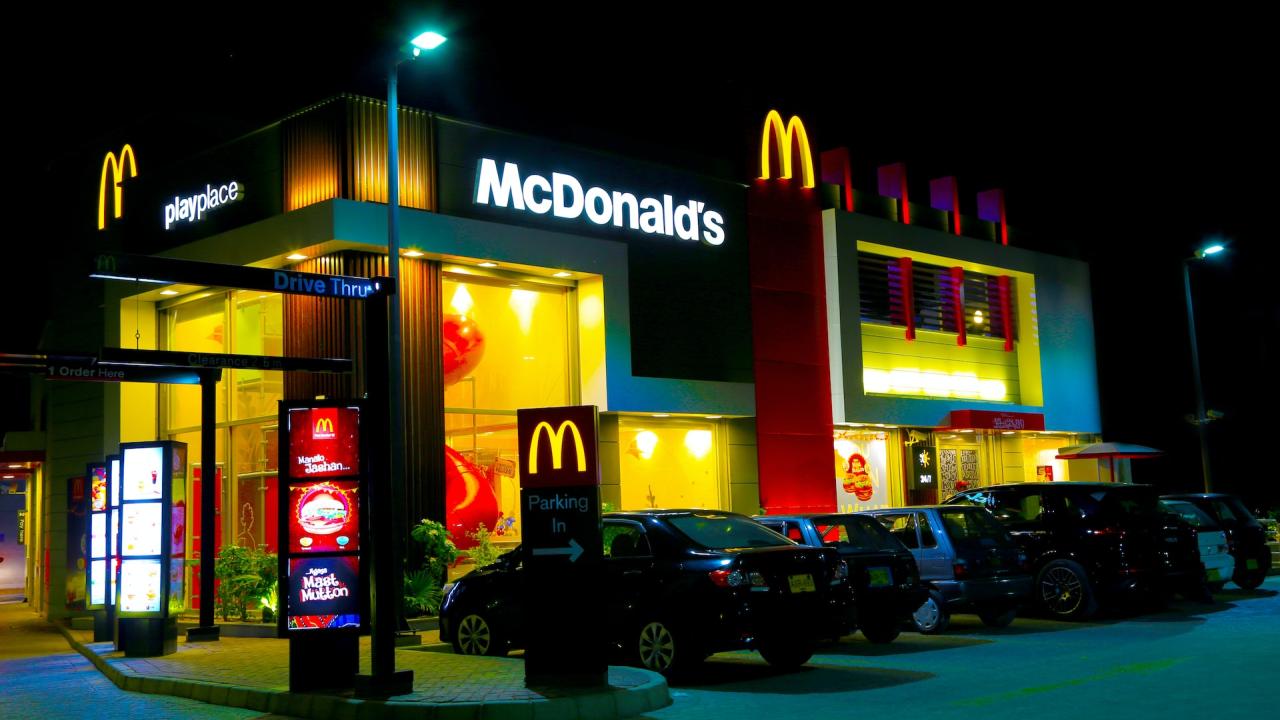 McDonald's abre su primera sucursal automatizada McDonald's abre su primera sucursal automatizada