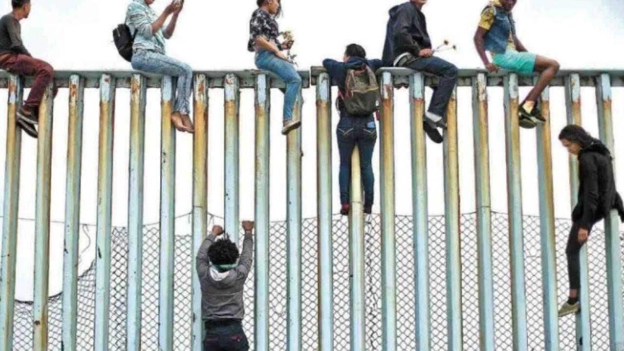Nueva política fronteriza estadounidense: aceptará a mil migrantes por día