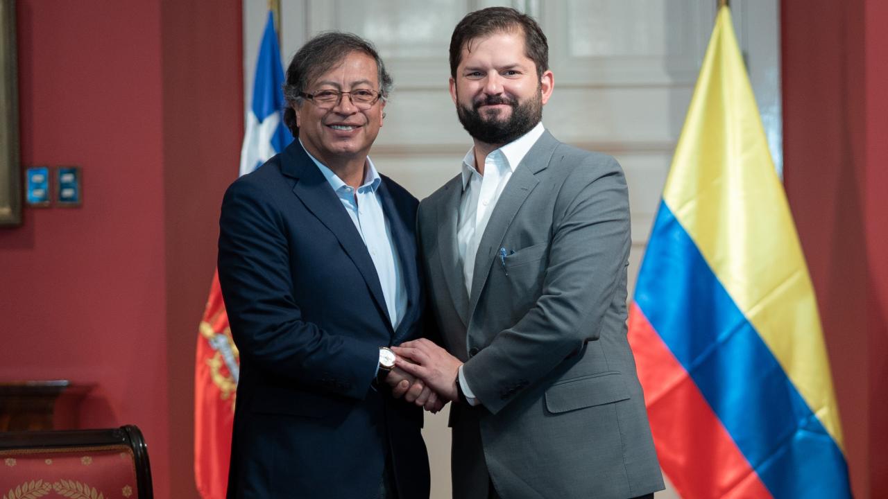 Presidente de Colombia, Gustavo Petro, pide defender democracia en La Moneda Presidente de Colombia, Gustavo Petro, pide defender democracia en La Moneda