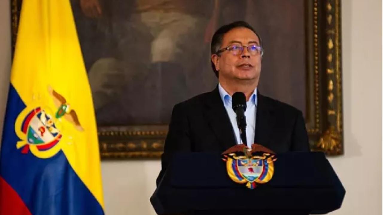 Petro tacha de "masacre contra la población" la actuación policial durante los enfrentamientos en Perú Petro tacha de "masacre contra la población" la actuación policial durante los enfrentamientos en Perú