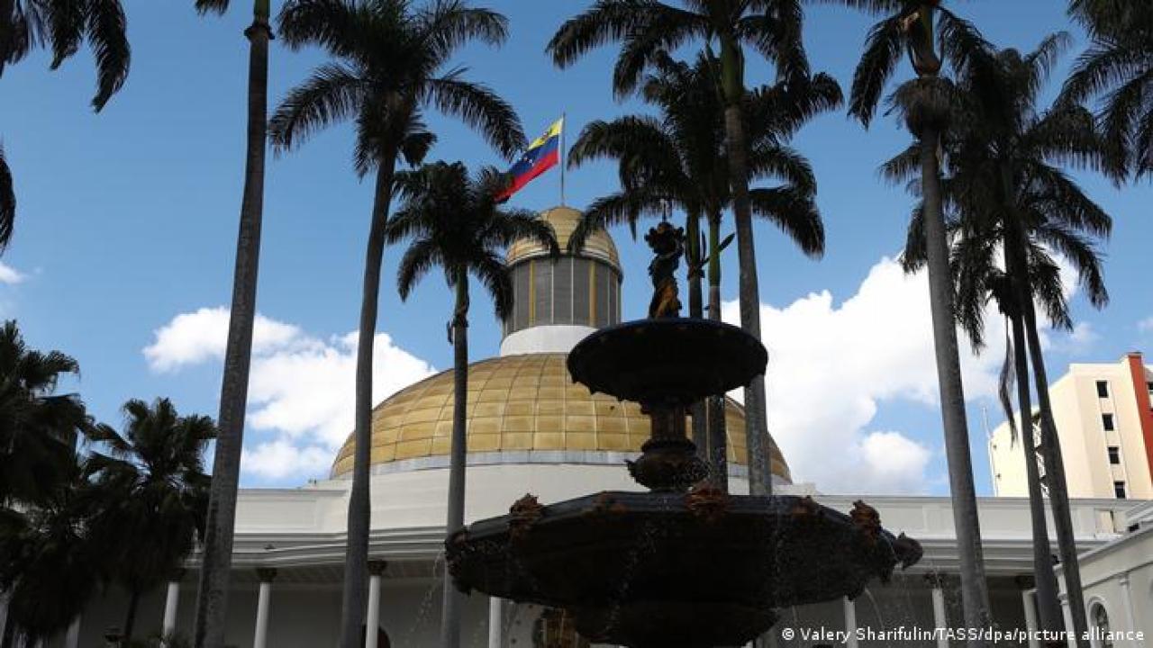 Venezuela: ordenan captura del expresidente del Parlamento