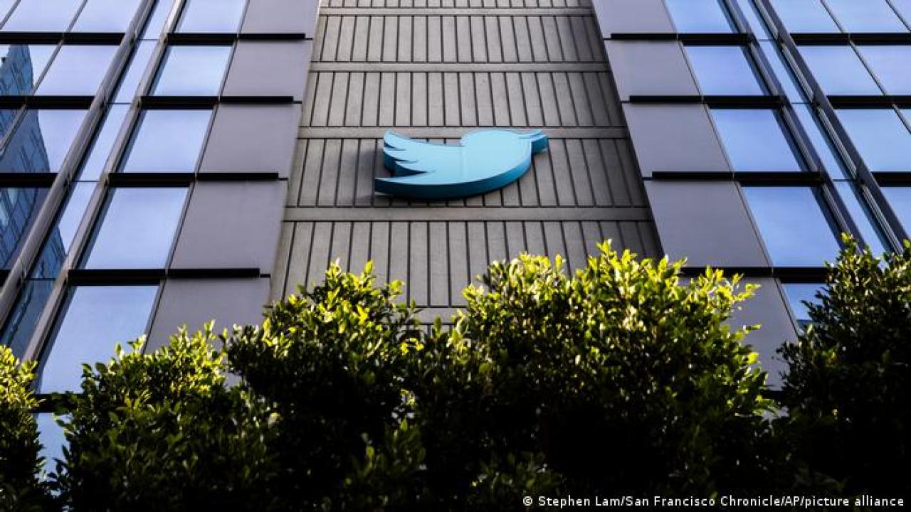 Musk subasta el mobiliario de Twitter como parte de sus medidas de ahorro Musk subasta el mobiliario de Twitter como parte de sus medidas de ahorro