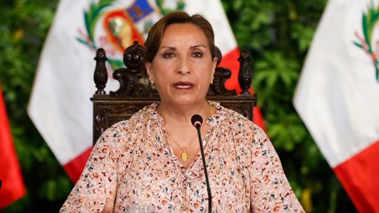 Situación en Perú "está controlada" en medio de masiva protesta en Lima, según presidenta