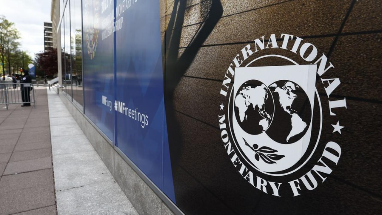 FMI elogia gestión económica chilena durante 2022 y advierte no hacer nuevo retiro de fondos