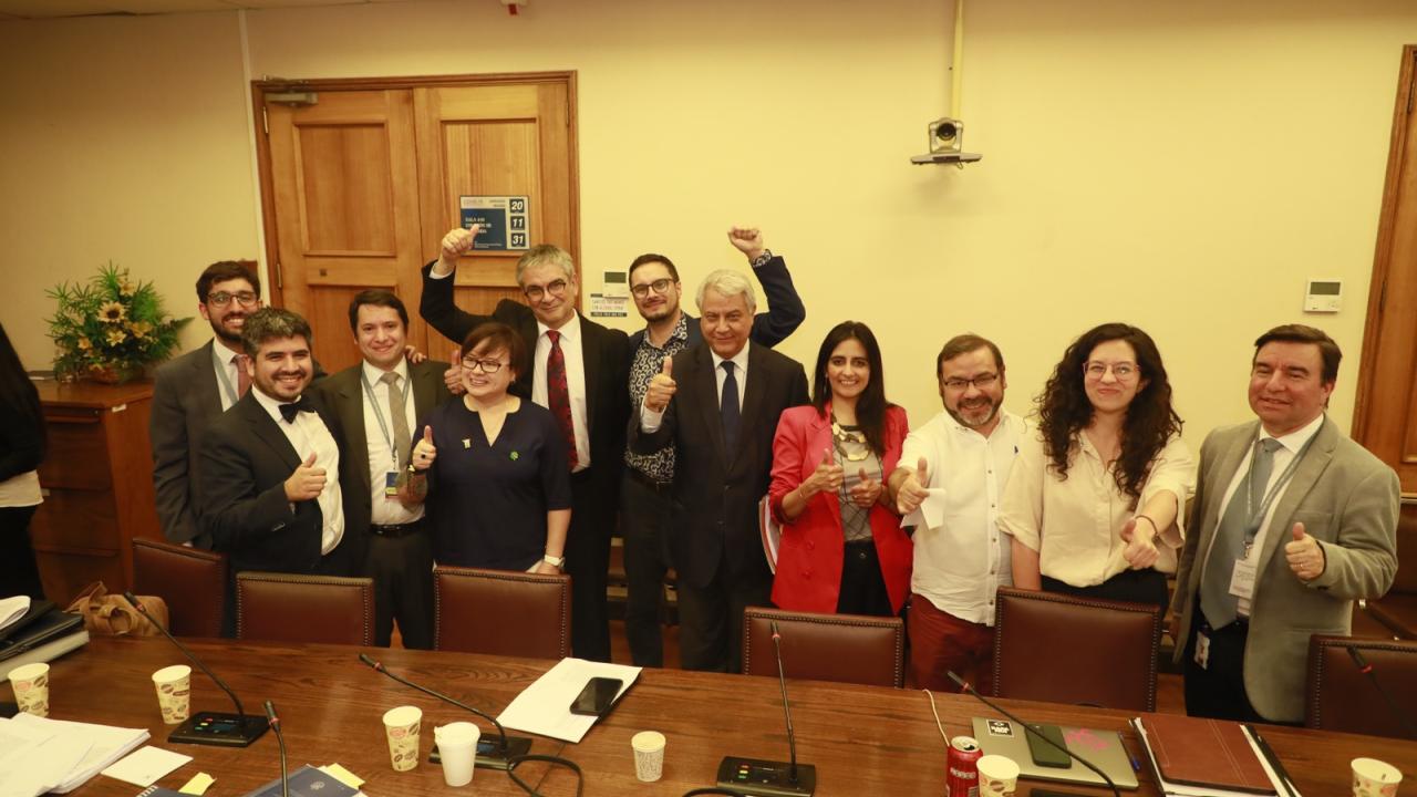 Chile avanza en reforma tributaria con impuesto a superricos Chile avanza en reforma tributaria con impuesto a superricos