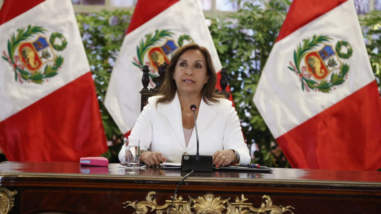 Presidenta Dina Boluarte hace llamado a una tregua nacional en Perú para entablar diálogo