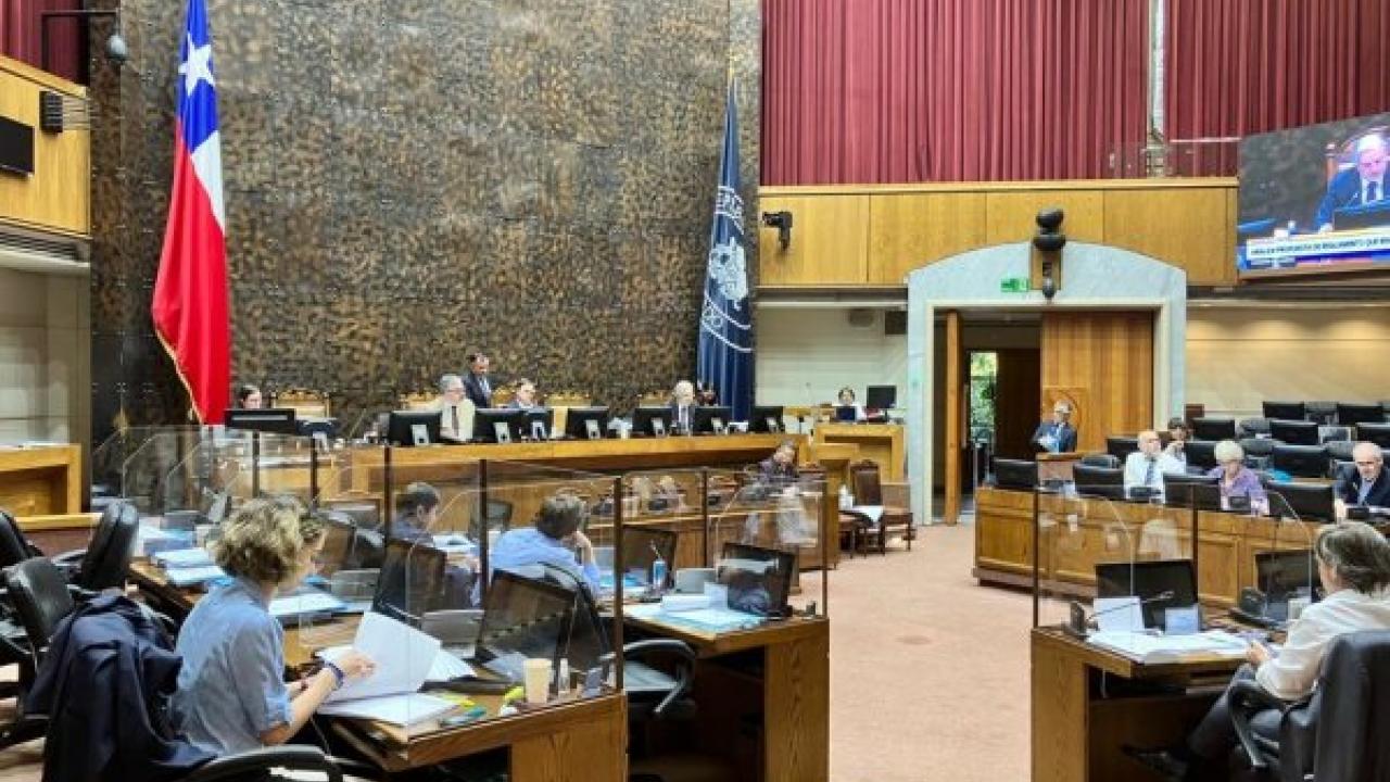 Aprueban en Chile comisión que redactará borrador de Constitución Aprueban en Chile comisión que redactará borrador de Constitución