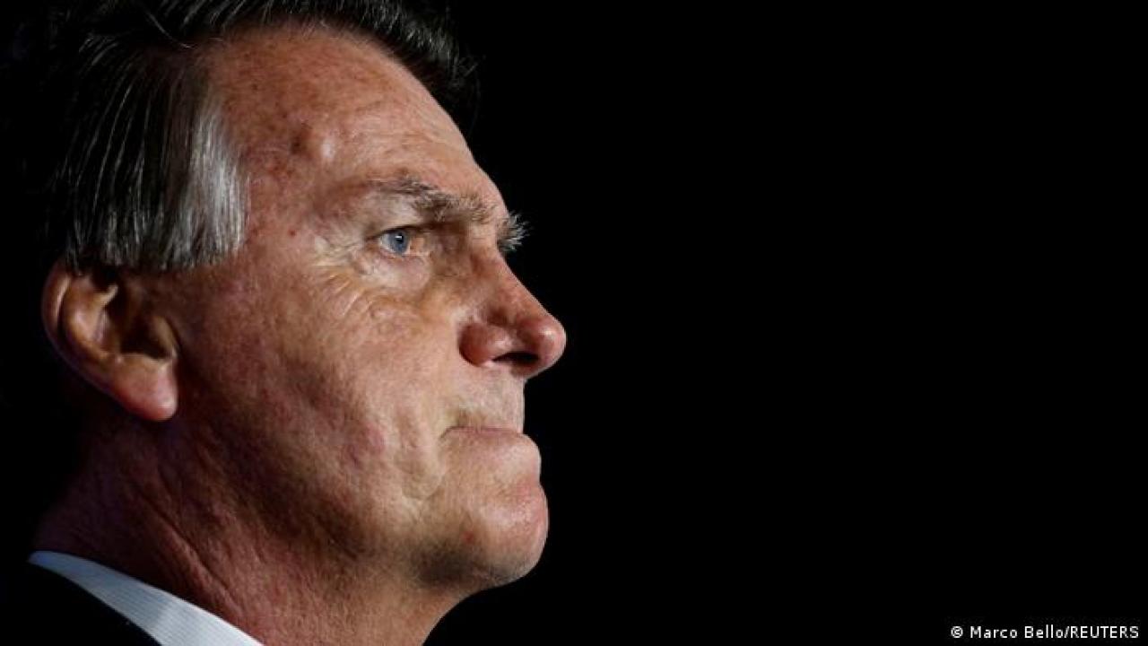 Bolsonaro anuncia que espera volver a Brasil “en las próximas semanas”