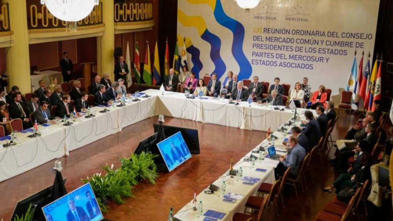 Argentina y Uruguay acuerdan fortalecer agenda bilateral y Mercosur