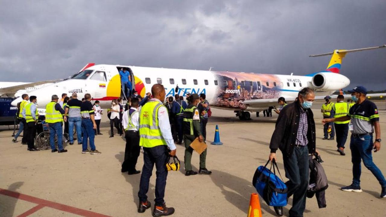 Aerolínea estatal colombiana Satena inicia vuelos regulares en la ruta Bogotá-Caracas-Bogotá