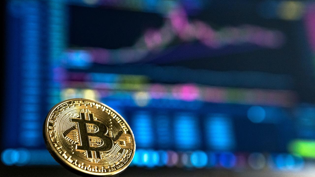 Bitcoin cae a su precio más bajo en semanas