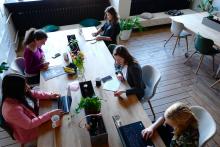 Mujeres trabajando