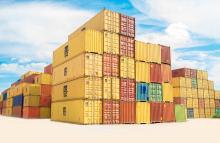 containers apilados