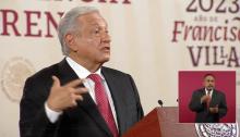 AMLO durante una mañanera, foto El Economista caption