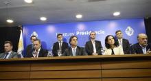 Lacalle Pou y su gabinete, foto Xinhua