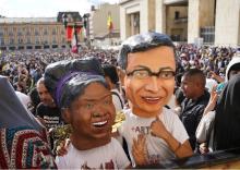 Reforma tributaria Petro Colombia festiva foto Reuters