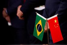 China y Brasil banderas, foto Reuters