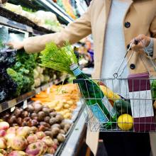 Carro de supermercado. Foto: Unsplash. 